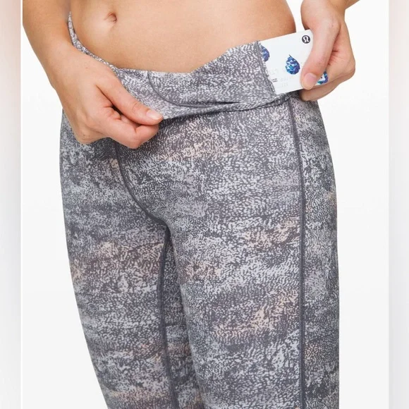 Lululemon Wunder Under High-Rise Tight 28"